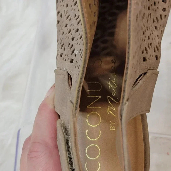 Coconuts Tan Sling Back Peep Toe Stacked Heel Velcro Sandals 8.5 - Picture 4 of 11